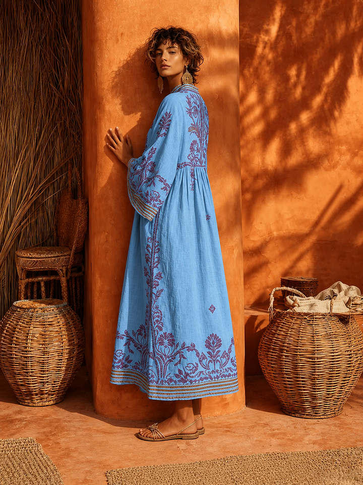 Celestina | Abito boho ricamato dal fascino mediterraneo blu
