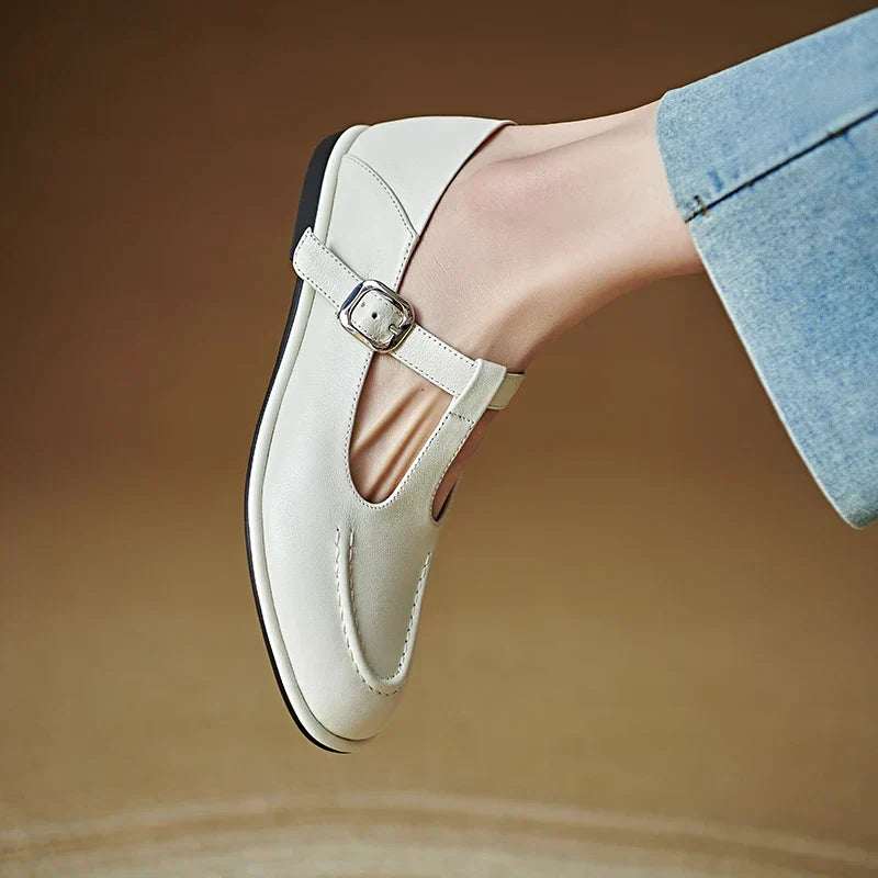 Selvana Low Heeled Pumps