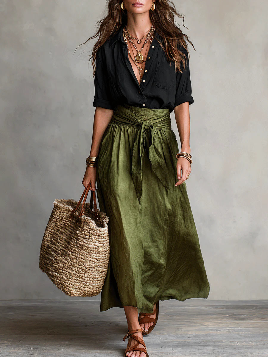 Vera™ | Set di due pezzi: t-shirt nera e gonna midi verde oliva