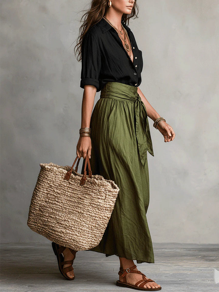 Vera™ | Set di due pezzi: t-shirt nera e gonna midi verde oliva